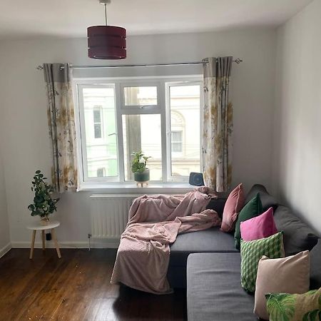 Brighton New Apartment Free Parking Sleeps 6 Kültér fotó