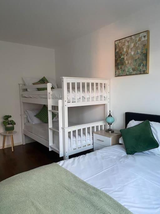 Brighton New Apartment Free Parking Sleeps 6 Kültér fotó