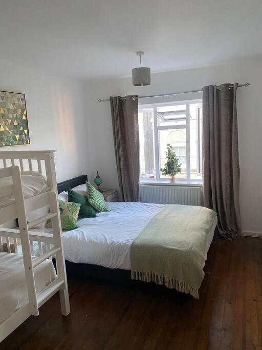 Brighton New Apartment Free Parking Sleeps 6 Kültér fotó