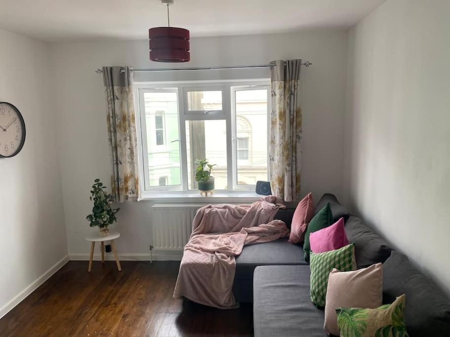 Brighton New Apartment Free Parking Sleeps 6 Kültér fotó