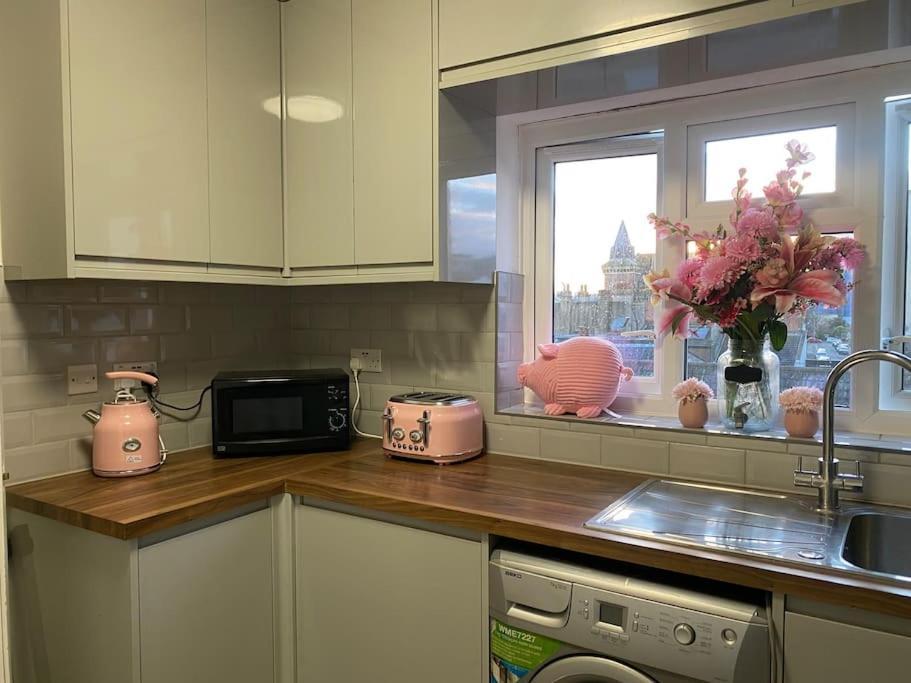 Brighton New Apartment Free Parking Sleeps 6 Kültér fotó